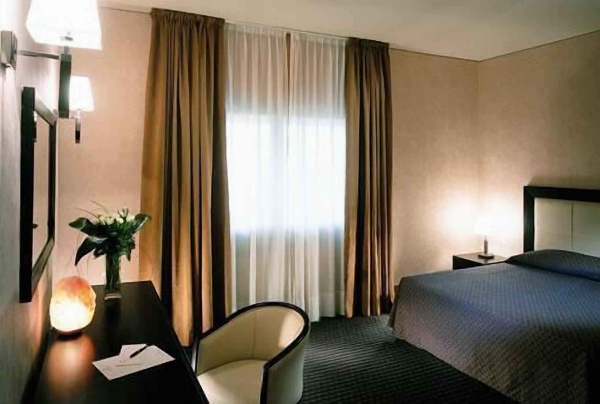 Hotel La Fenice Belpasso Ngoại thất bức ảnh